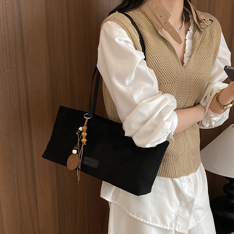 LEFTSIDE Retro Suede Shoulder  - Women Bags 2026 Trends ulasan dan harga